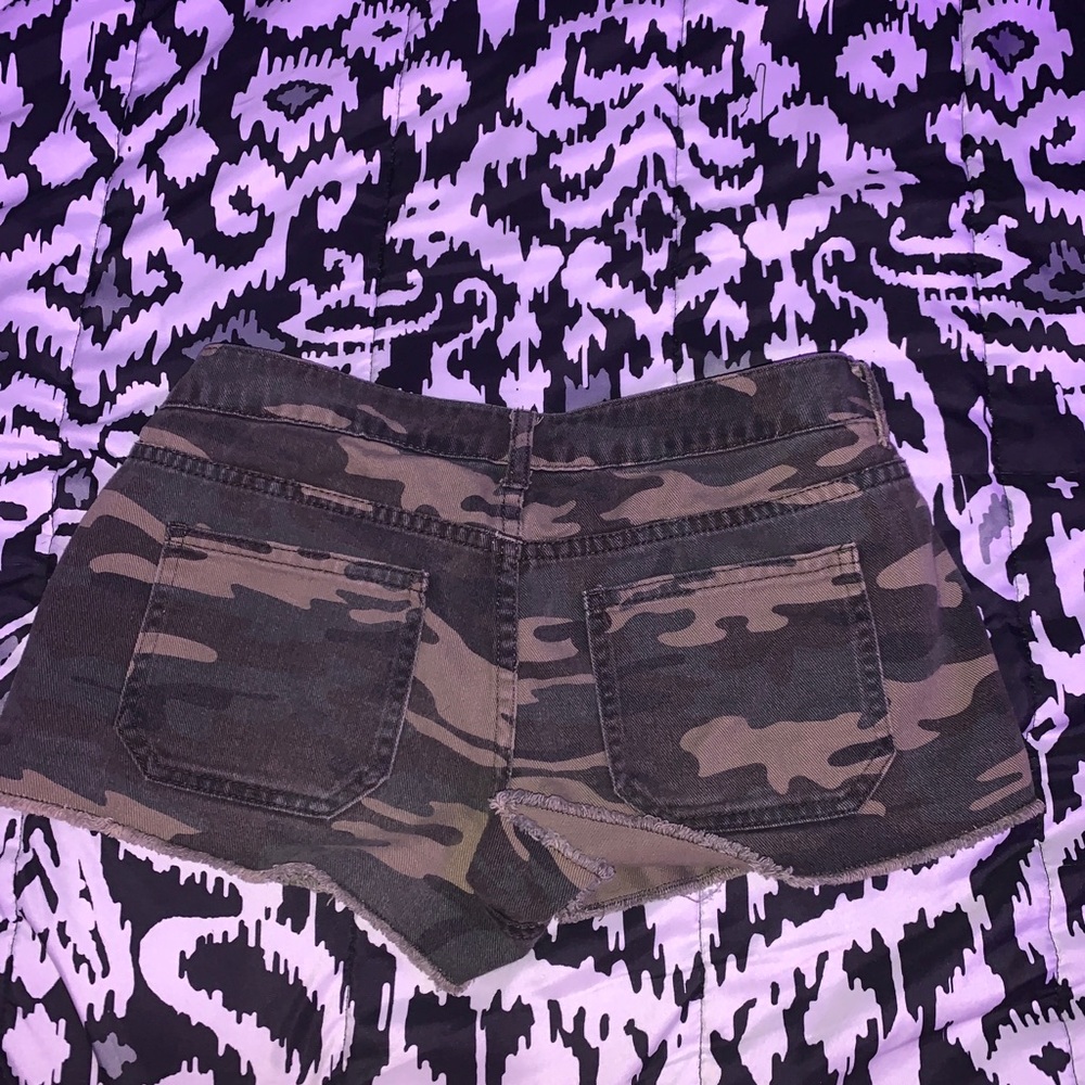 camouflage forever 21 shorts